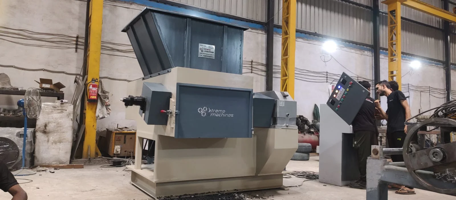 Single Shaft Shredder Machine